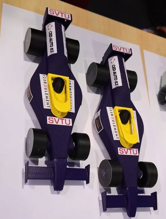 voitures de courses miniatures F1 in school